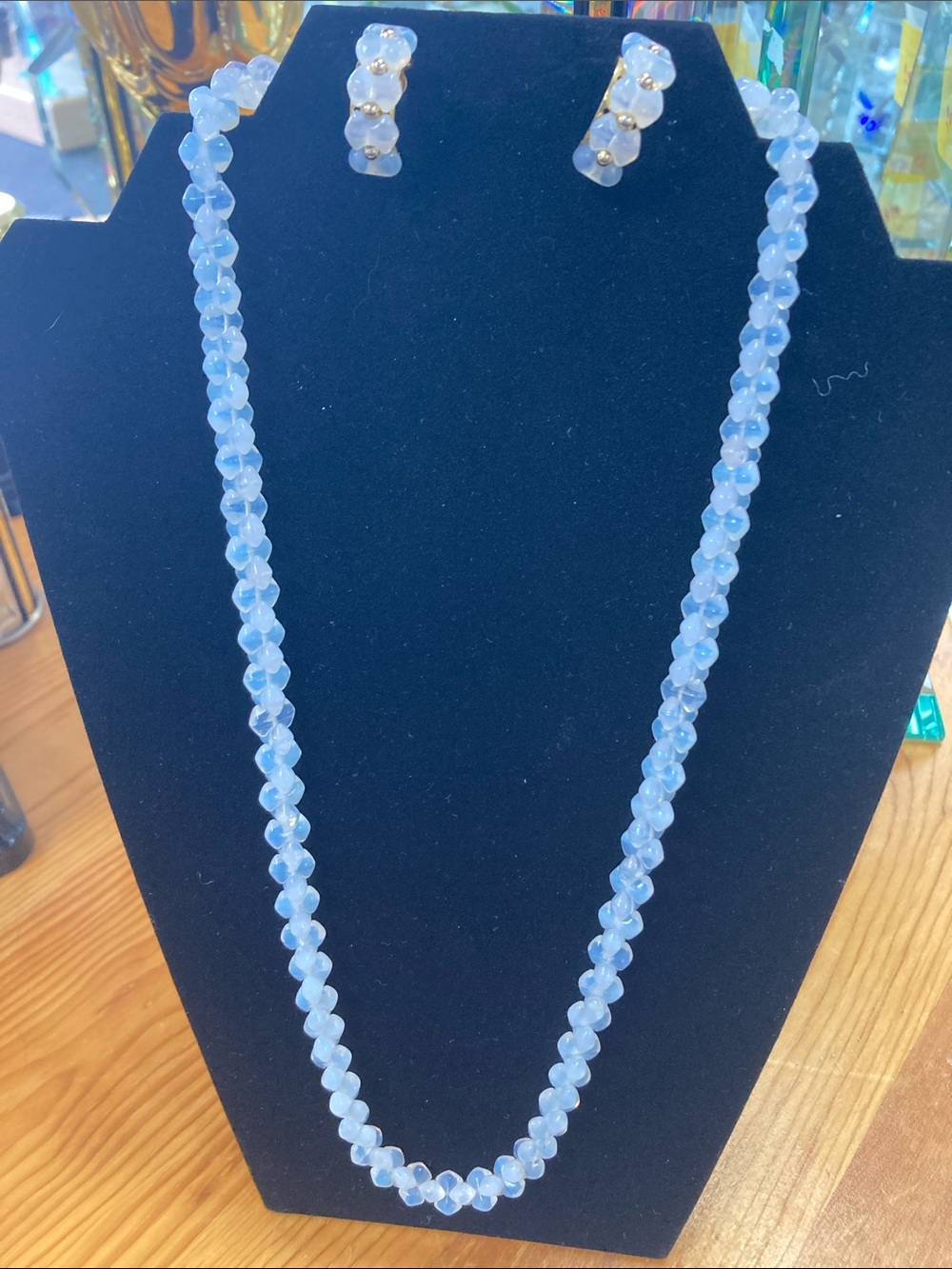Fashion Jewelry Pale Blue Faceted Bead Necklace with Matching Studs